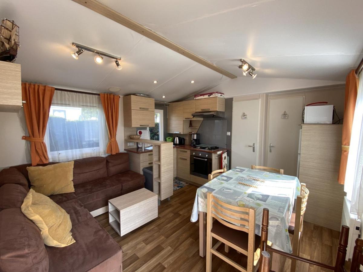 Mobil-Home A Fouras : Proche Plage, 2 Chambres, Tv, Plancha, Parking, Ideal Famille - Fr-1-709-58 Kültér fotó